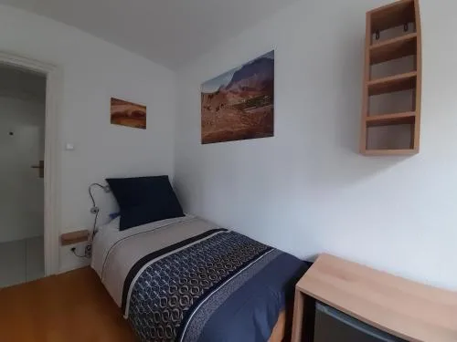 Tiny Apartment in Düsseldorf, Deutschland