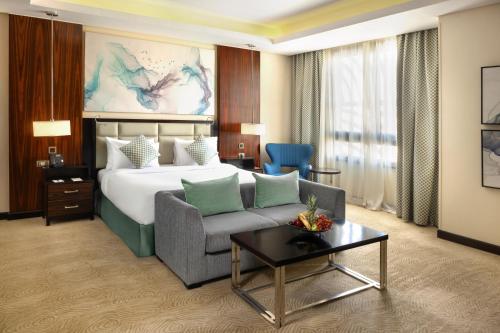 Grand Deluxe Room City View - King Bed