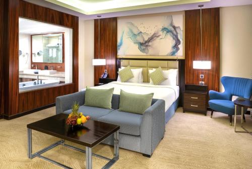 room detail thumbnail 1