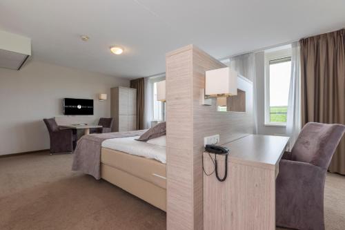 Amadore Hotel Restaurant De Kamperduinen - image 2