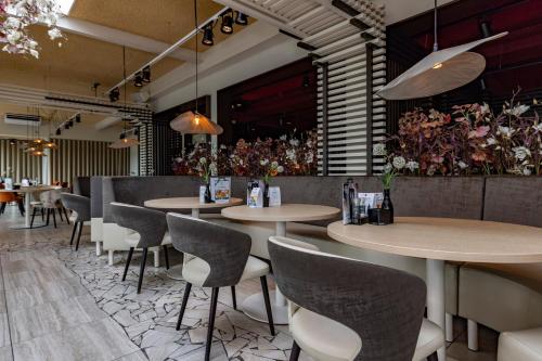 Amadore Hotel Restaurant De Kamperduinen - image 9