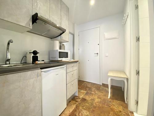 Standard Studio image 6