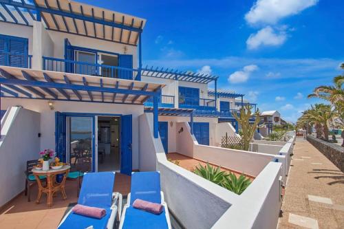 Duplex Ilic Sea Views,Front Line,10 Min to Marina 3