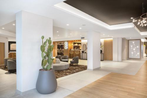 ردهة, Hotel Eliseo in Lourdes