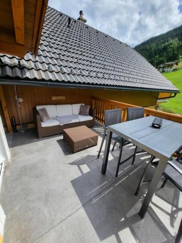 מרפסת, Appartement Edelweiss mit Infrarotkabine in Sankt Nikolai