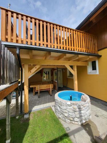 מרפסת, Appartement Almzeit mit Infrarotkabine in Sankt Nikolai