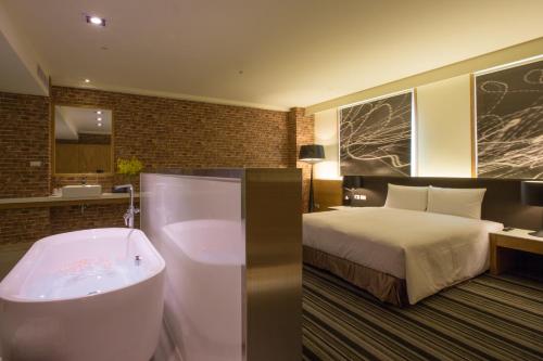 room detail thumbnail 0