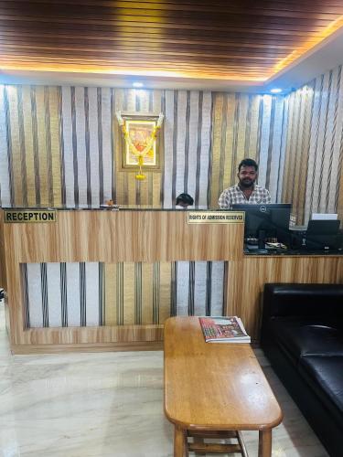 EMBASSY GRAND BOARDING AND LODGING in Peeniya