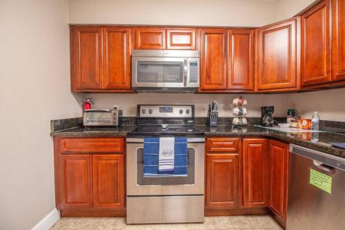 Peaceful 6 Bed 4 Bath Cabin By Dt Orlando in Orlando, USA
