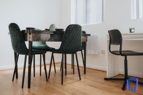 Sophisticated & Stylish Flat near Manchester Airport - Sleeps 9, Manchester (fotografie 8)