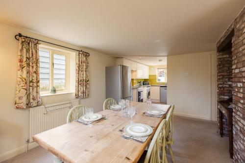 餐饮, Valley View Farm Holiday Cottages in 老比兰德