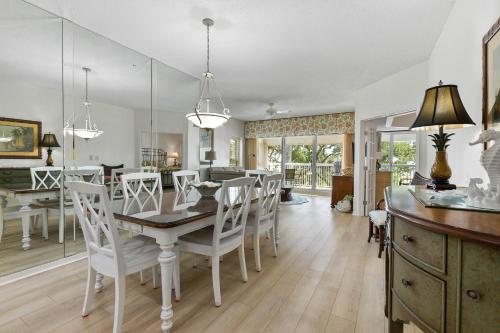 401 Barrington Arms - image 7
