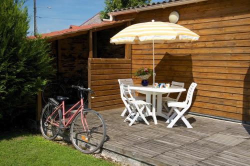 Le nid d'hirondelles in Rouilly-Sacey