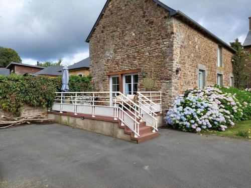 Les hortensias gîte à louer Andouillé-Neuville