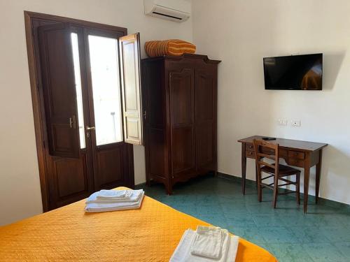 One-Bedroom House image 5