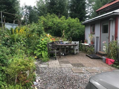 balkong/terrass, Charmigt äldre hus, laddbox 16kw, 5 bil-minuter till bad (Charmigt aldre hus, laddbox 16kw, 5 bil-minuter till bad) in Lommeland