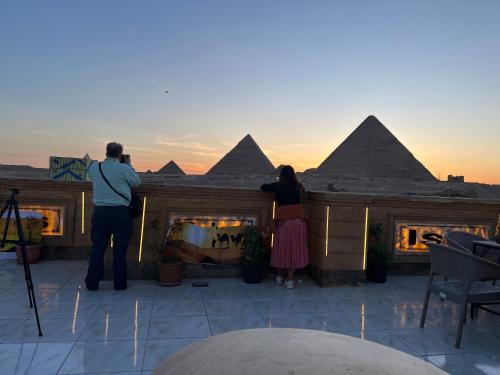 Moses Pyramids Inn