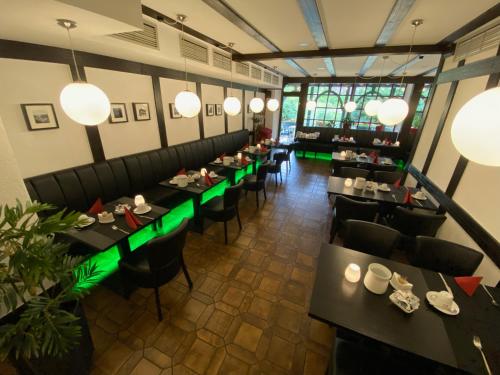 อาหารและเครื่องดื่ม, Hotel Altes Winzerhaus in โคคเฮม