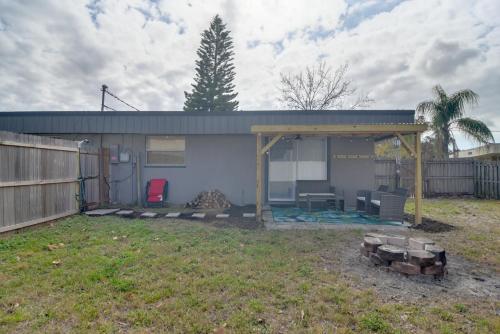 Largo Vacation Rental Home with Large Yard! in Largo, USA