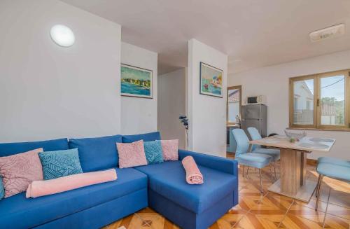 Apartment image 6