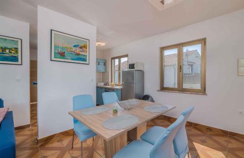 Apartment image 2