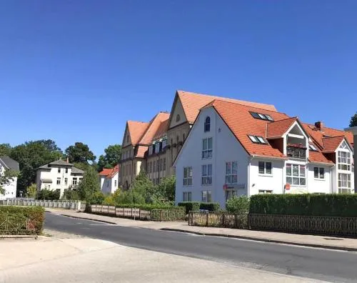 Am Kulturpark - Ferienwohnung mit 3 Schlafräumen für 6 Personen Neubrandenburg in Neubrandenburg, Deutschland