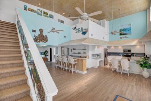 Waterfront Home With Swimming Pool home in Tavernier, USA