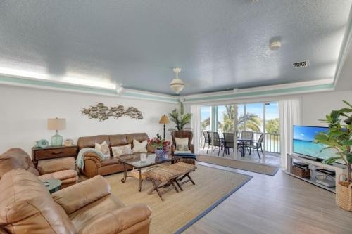Waterfront Home With Swimming Pool home in Tavernier, USA