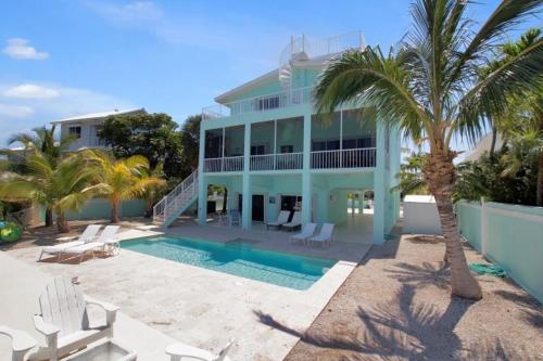 Waterfront Home With Swimming Pool home in Tavernier, USA