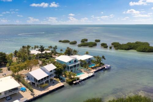 Waterfront Home With Swimming Pool home in Tavernier, USA