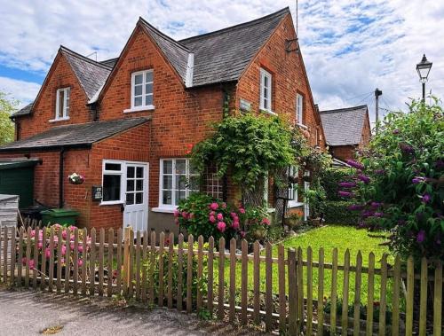 Grade II listed Victorian cottage, Windsor