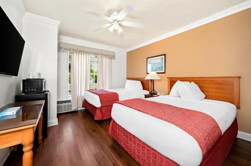 2 Double Beds Non Smoking