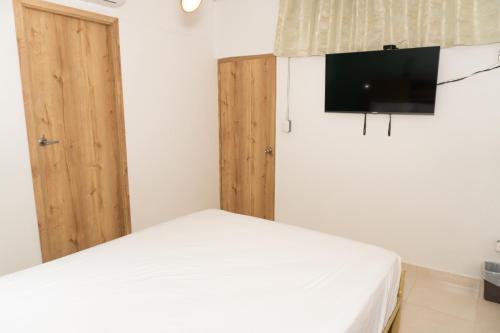 Double Room with Private Bathroom image 1