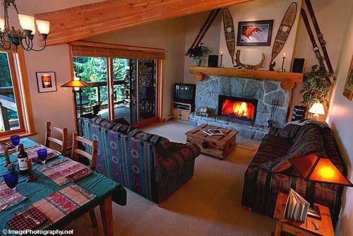 Two-Bedroom House room in Whistler Highcamp
