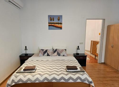 1 king bed, 1 queen bed