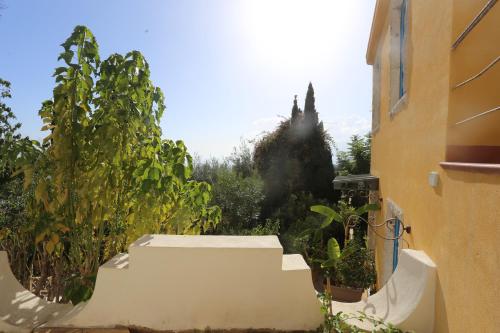 Casa Cuseni Maison De Charme - image 5