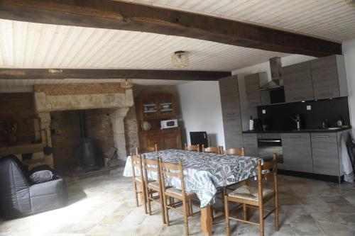 Le logis de la Chauveliere in La Chapelle-Thémer
