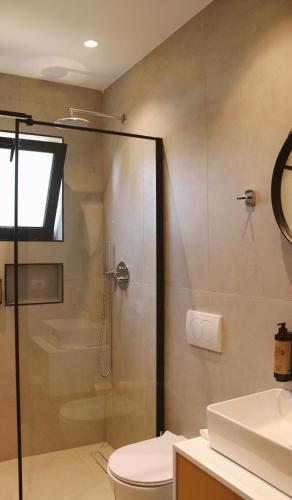 シャワー, NOIMA Hotel & Suites in ヴェリポヘ