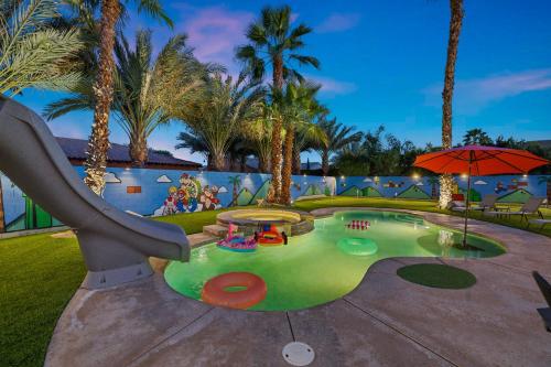 Super Mario Hideout: Desert Dream with Game Room & Pool Slide Super Mario Hideout: Desert Dream with Game Room & Pool Slide