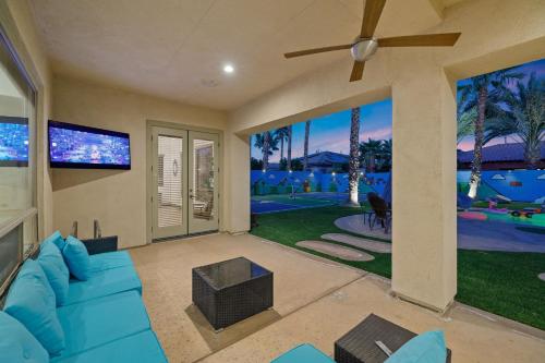 Super Mario Hideout: Desert Dream with Game Room & Pool Slide Super Mario Hideout: Desert Dream with Game Room & Pool Slide