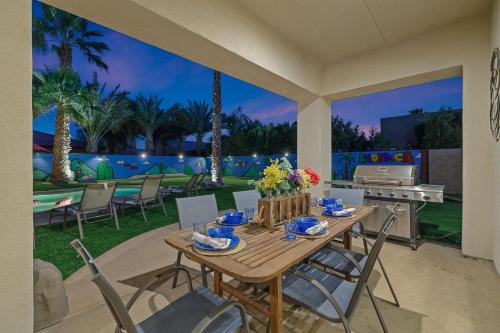 Super Mario Hideout: Desert Dream with Game Room & Pool Slide Super Mario Hideout: Desert Dream with Game Room & Pool Slide