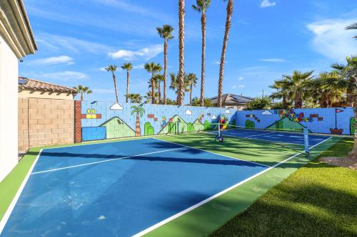 Super Mario Hideout: Desert Dream with Game Room & Pool Slide Super Mario Hideout: Desert Dream with Game Room & Pool Slide