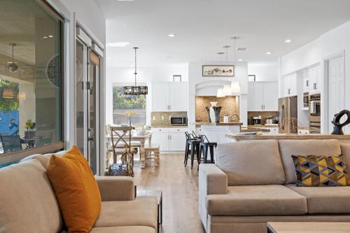 Super Mario Hideout: Desert Dream with Game Room & Pool Slide Super Mario Hideout: Desert Dream with Game Room & Pool Slide