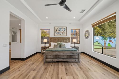 Super Mario Hideout: Desert Dream with Game Room & Pool Slide Super Mario Hideout: Desert Dream with Game Room & Pool Slide