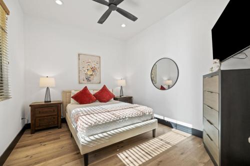 Super Mario Hideout: Desert Dream with Game Room & Pool Slide Super Mario Hideout: Desert Dream with Game Room & Pool Slide