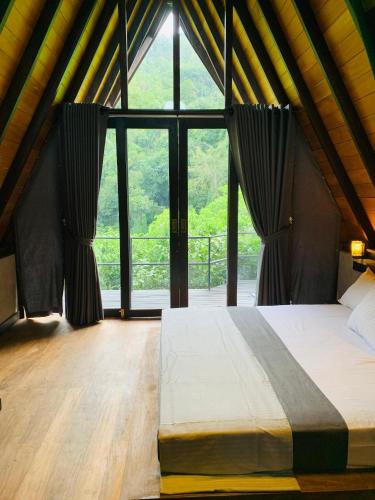 Cannelle Hill Cabanas in Deniyaya