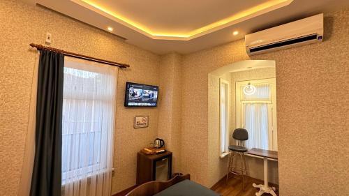 Classic Triple Room image 10