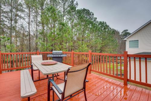 Central Austell Home with Furnished Deck and Grill! in Austell, USA