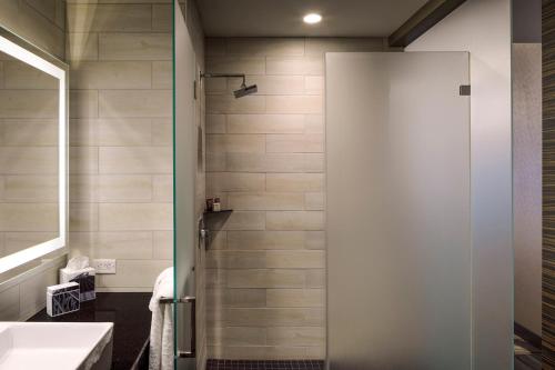 The Metropolitan at the 9