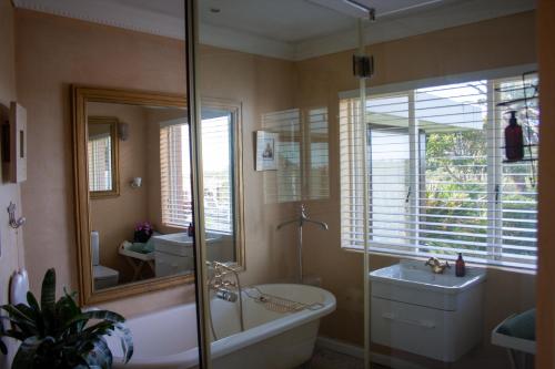 Kennedys Beach Villa - image 3